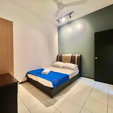 Medina Homestay Chukai Kemaman Exterior photo