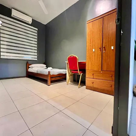 Medina Homestay Chukai Kemaman Exterior photo
