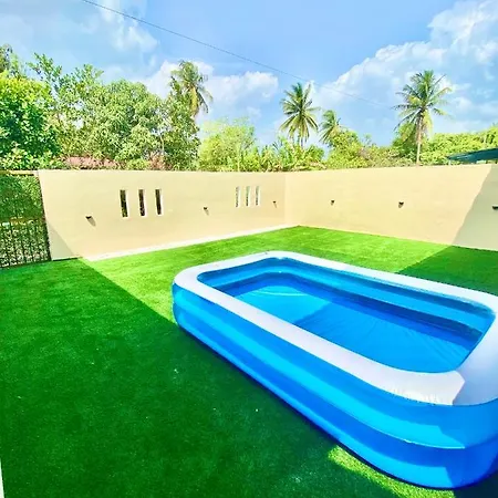 Medina Homestay Chukai Kemaman Exterior photo